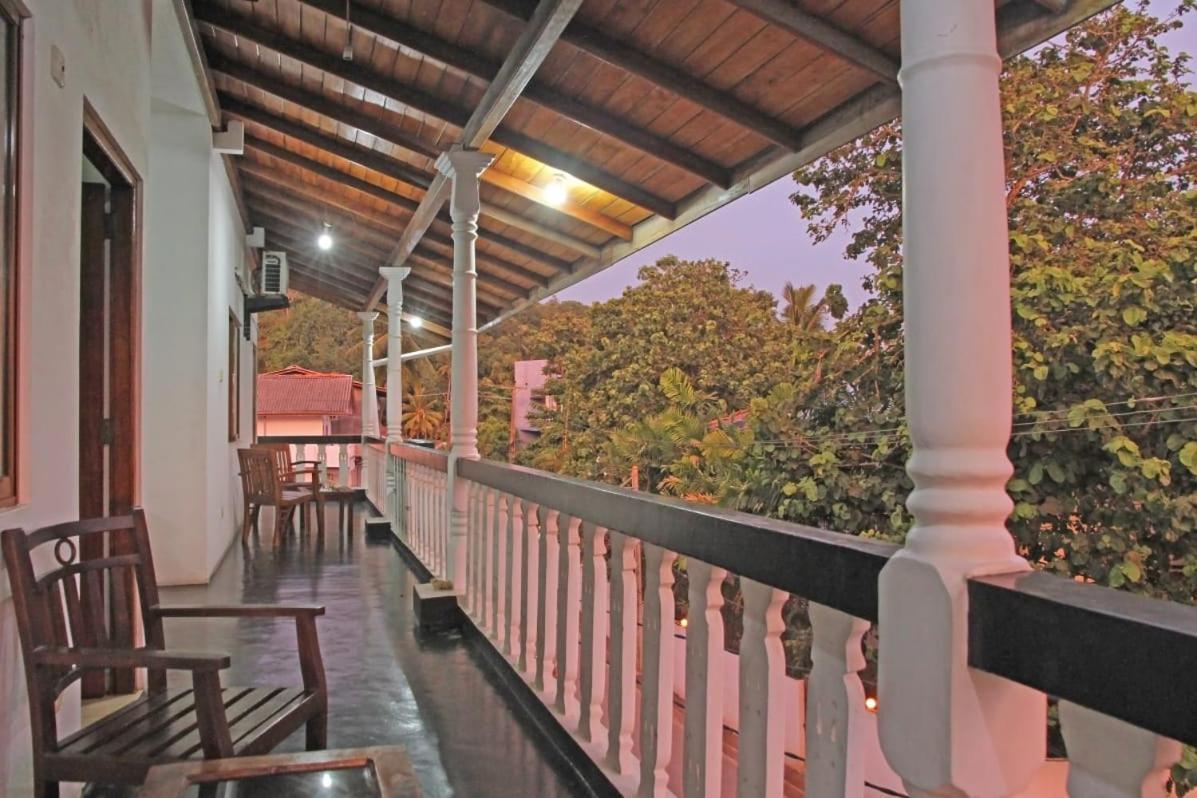 אונה ואטונה Sunny Mood Guest House מראה חיצוני תמונה
