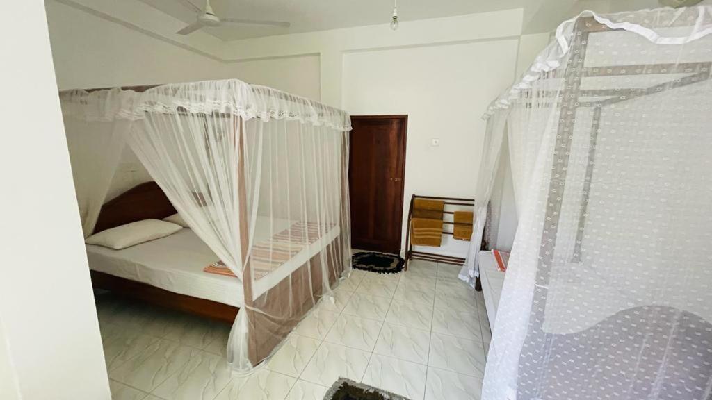אונה ואטונה Sunny Mood Guest House מראה חיצוני תמונה