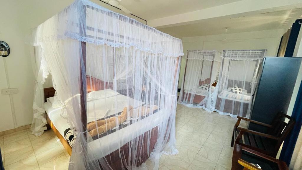 אונה ואטונה Sunny Mood Guest House מראה חיצוני תמונה